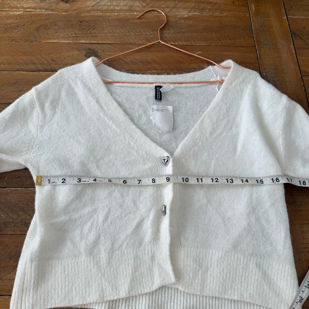 H&M Cream heart Button-Up Cardigan size small - Picture 6 of 6
